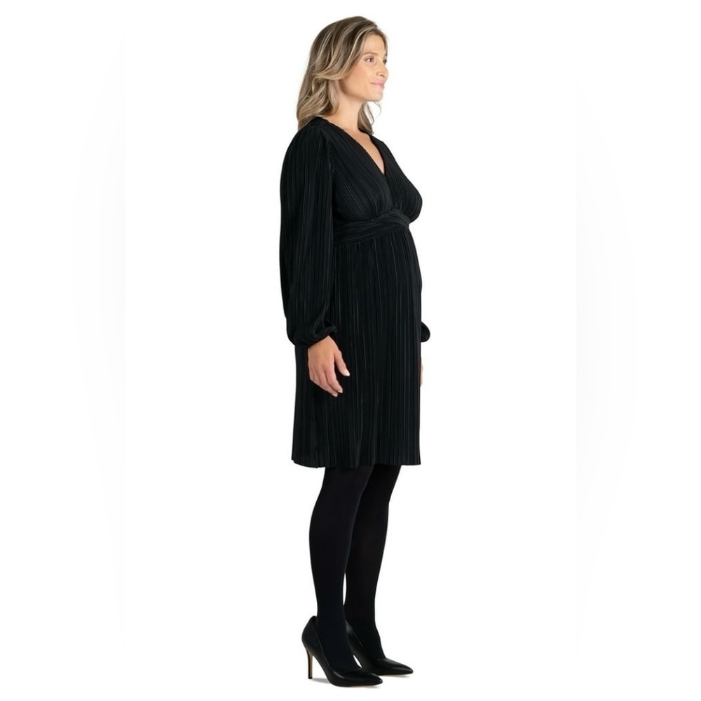Destination Maternity / NWT/ Women’s Pleated Maternity Dress, Size M / Black